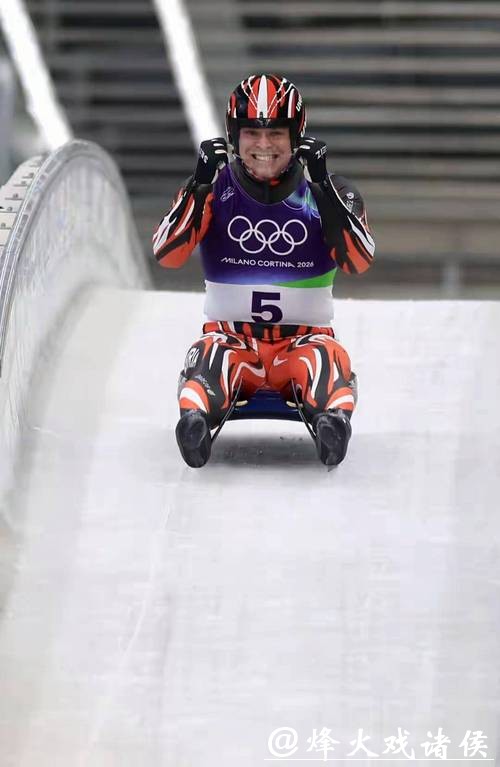冬奥会男子单人雪橇 德国选手朗根汉夺冠 冬奥会男子单人雪橇 德国选手朗根汉夺冠