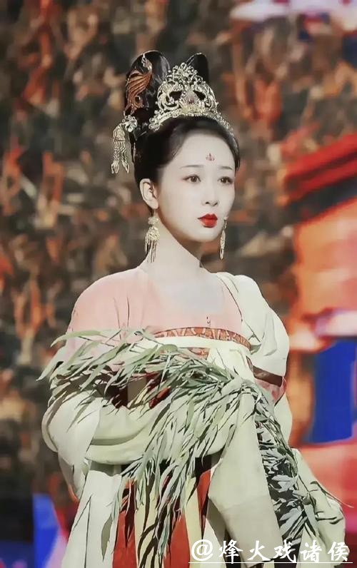 2026年关将至国剧大乱斗,杨紫新剧仅排第四,榜首竟是这部让人笑掉大牙的黑马 2026年关将至国剧大乱斗,杨紫新剧仅排第四,榜首竟是这部让人笑掉大牙的黑马